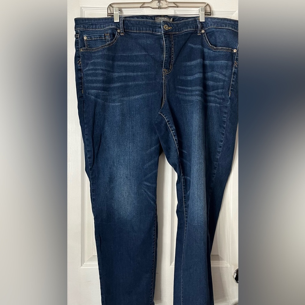 TORRID boyfriend Straight Leg  26 R